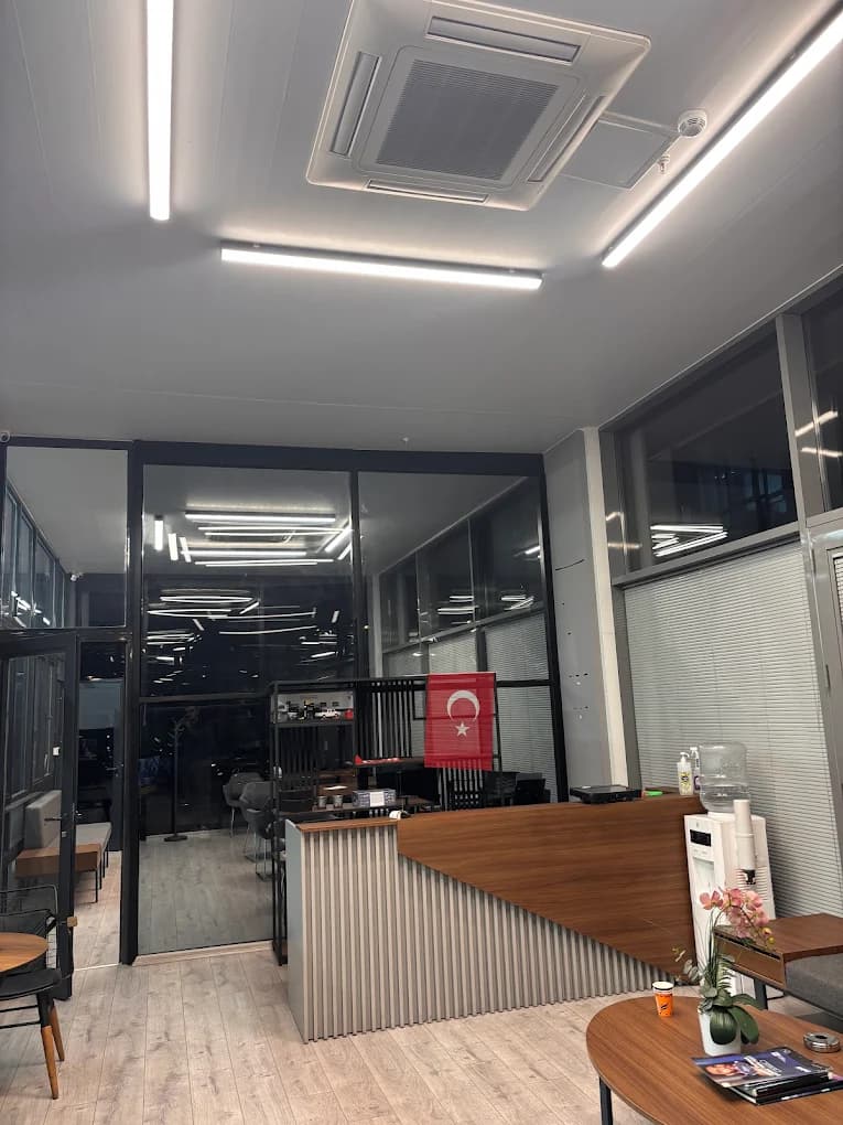 Bekleme salonundaki ikram köşesi